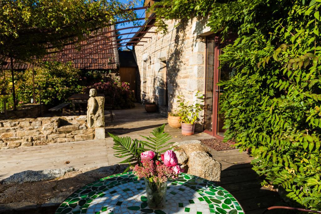 Bed And Breakfast La Fontaine Blanche Melgven Exteriör bild